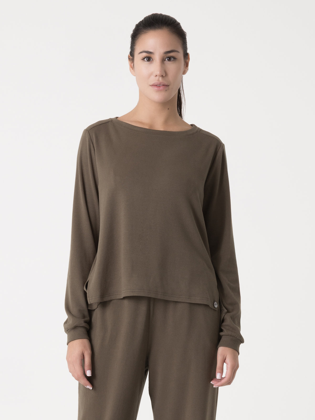 Item image: 41D208R33    Color: GQ00    