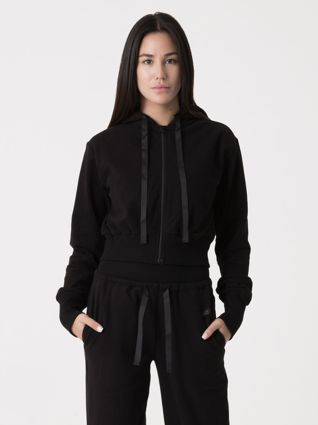 Item image: 41D210F28    Color: 2000    