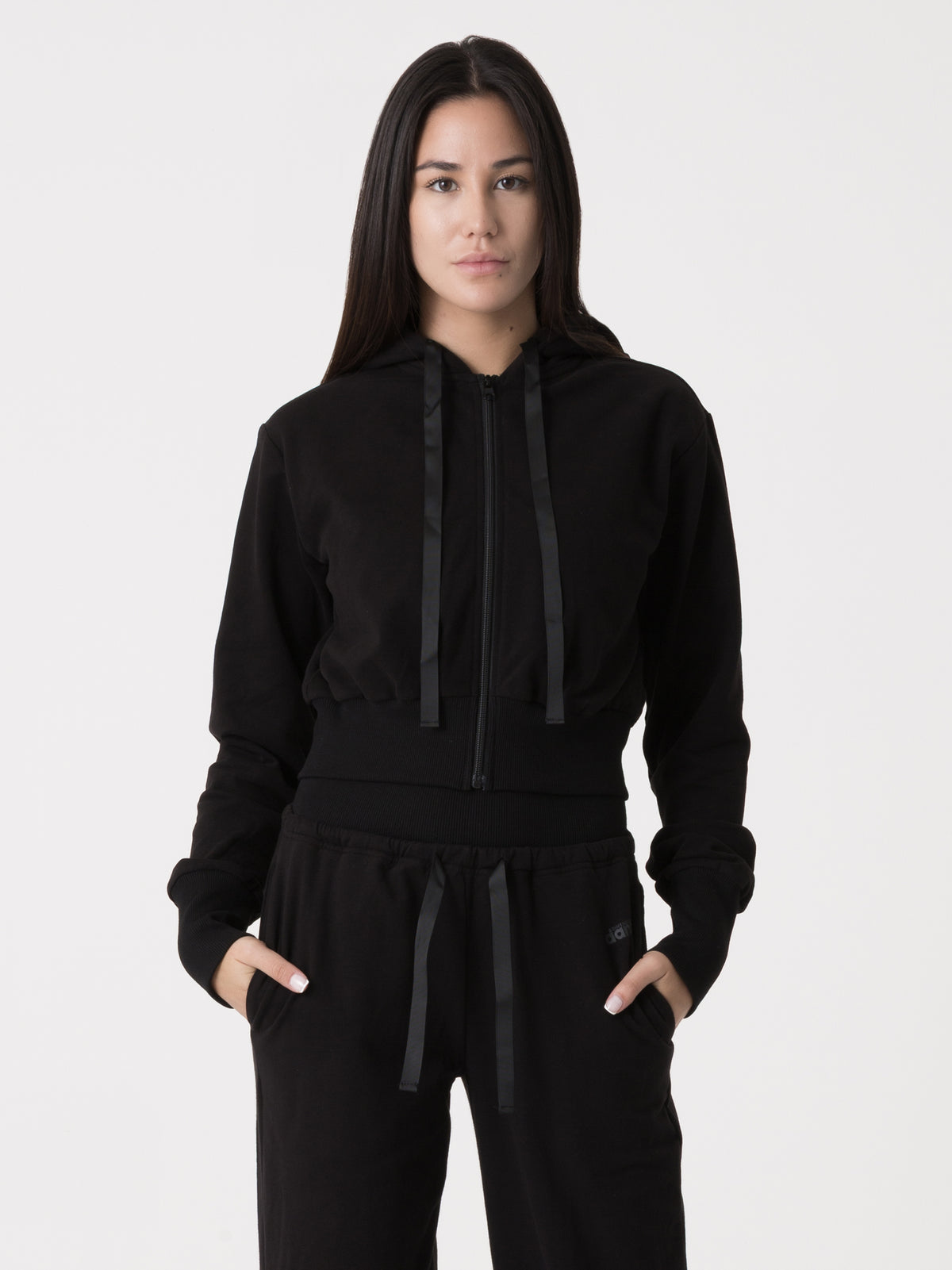 Item image: 41D210F28    Color: 2000    