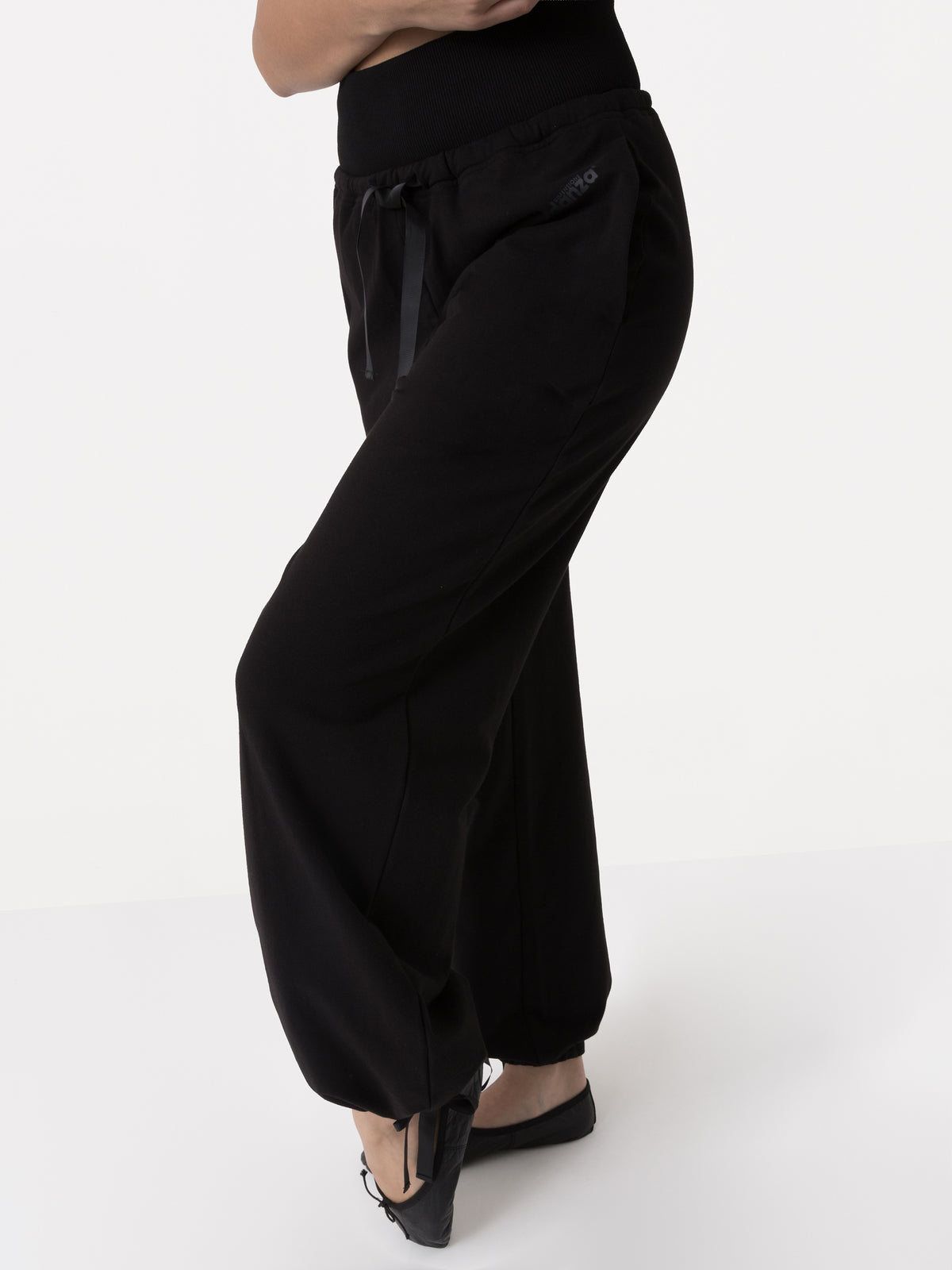 Item image: 41D211F28    Color: 2000    