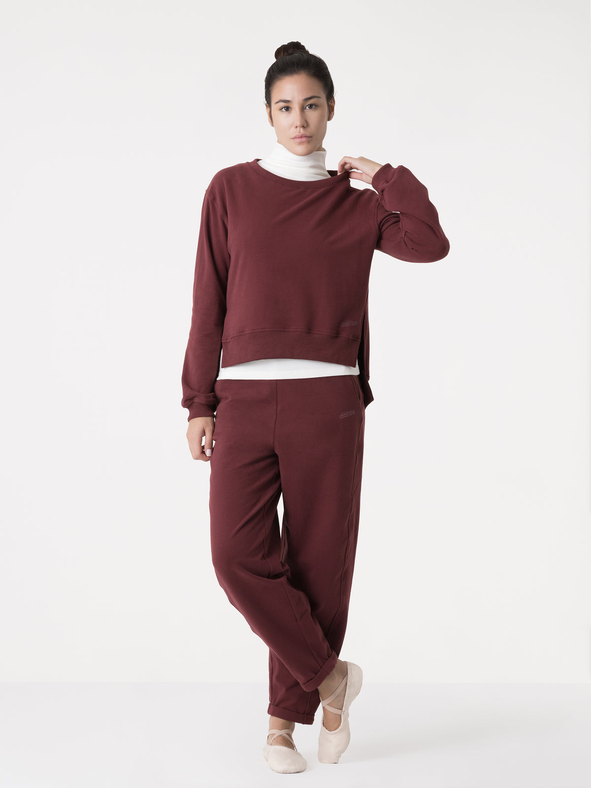 Item image: 41D212F28    Color: R900    