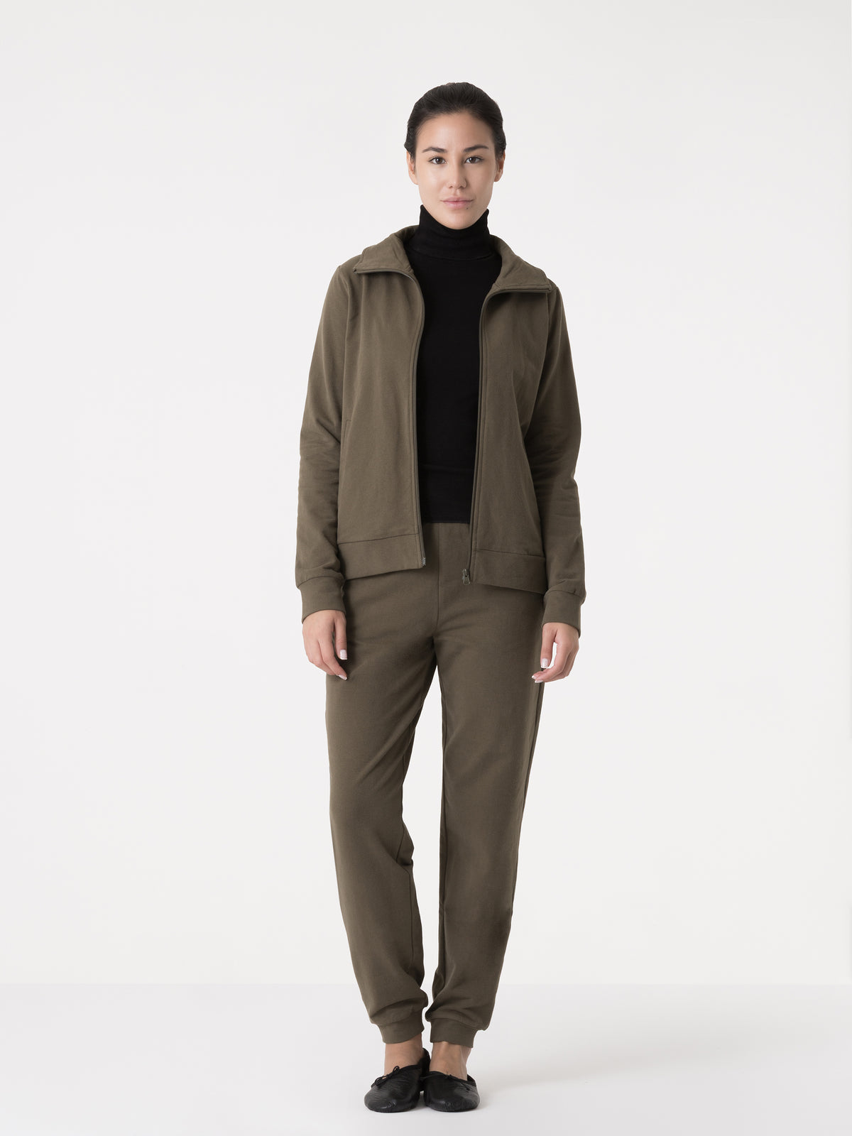 Item image: 41D213F28    Color: GQ00    