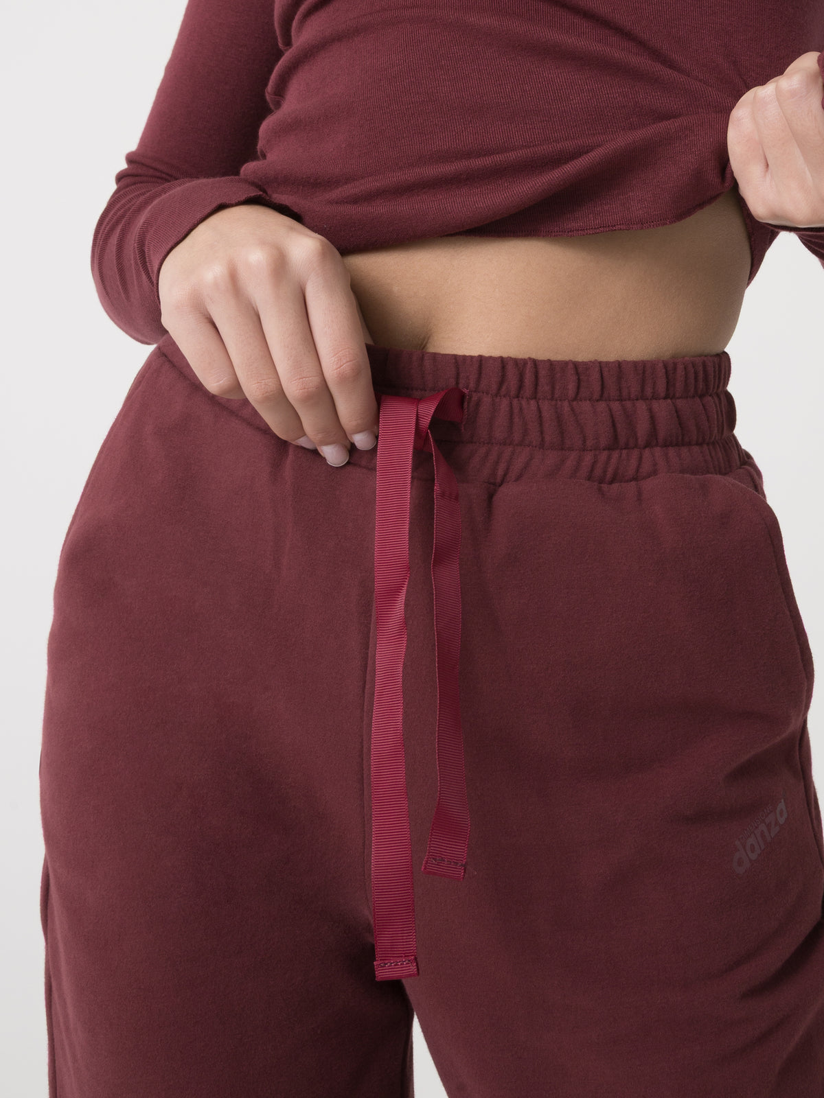 Item image: 41D214F28    Color: R900    