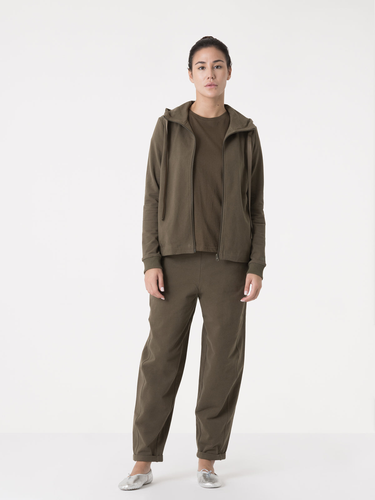 Item image: 41D216F28    Color: GQ00    