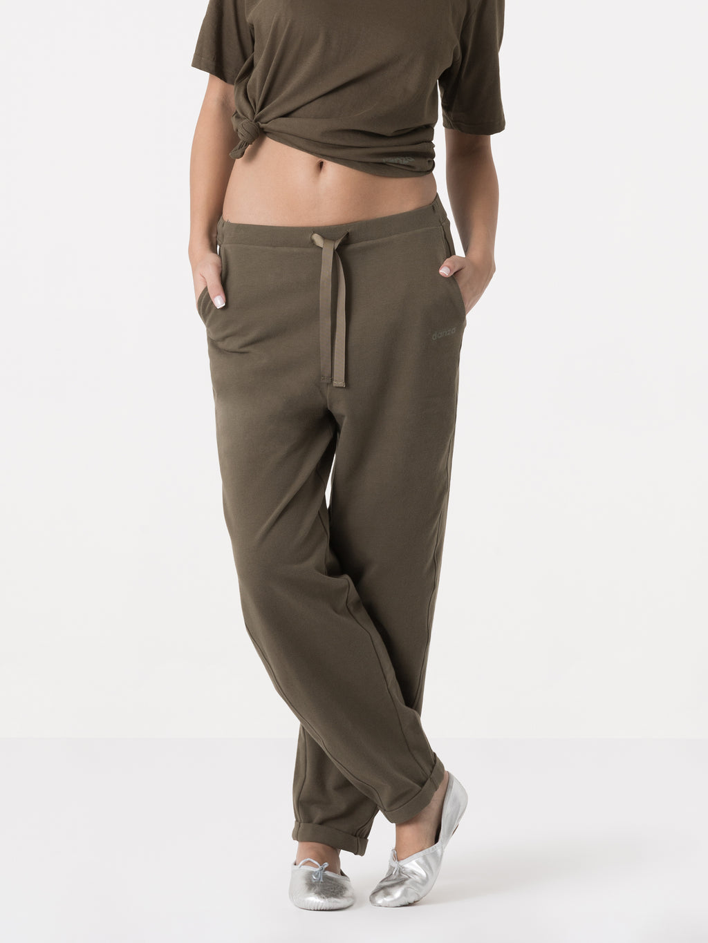 Item image: 41D219F28    Color: GQ00    
