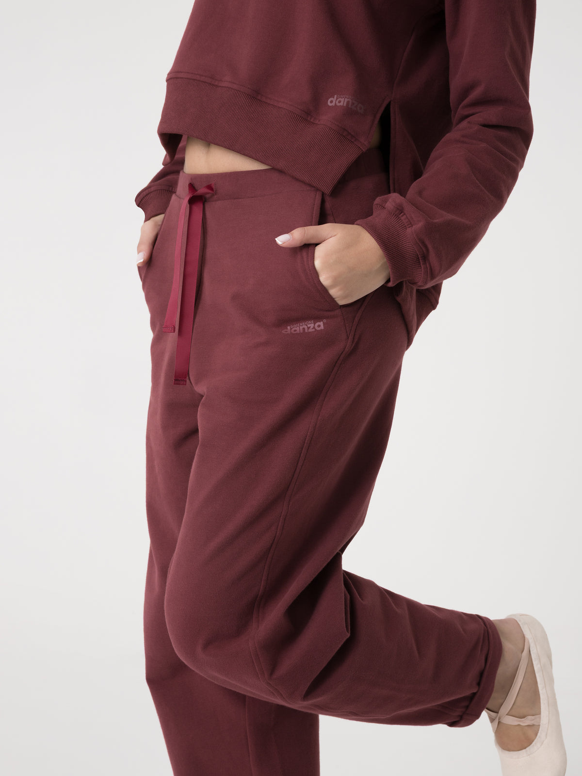 Item image: 41D219F28    Color: R900    