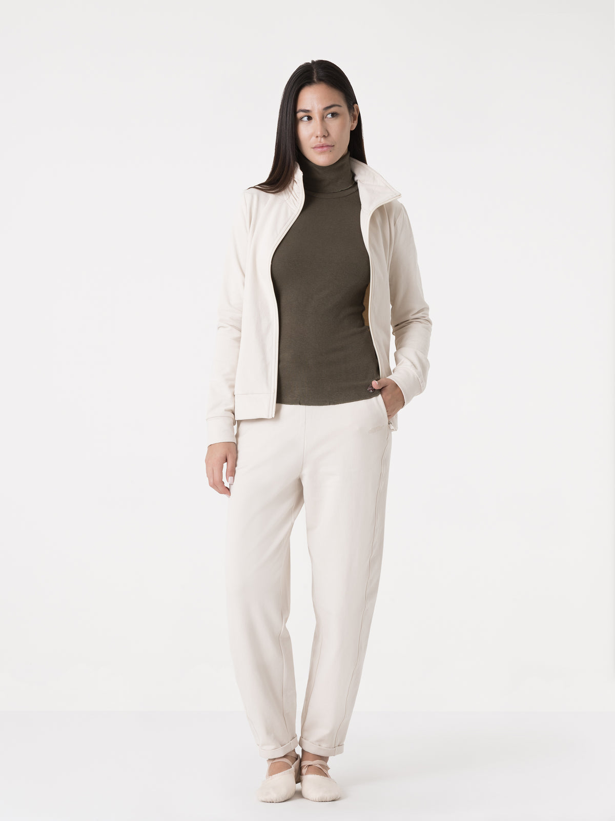 Item image: 41D219F28    Color: WT00    