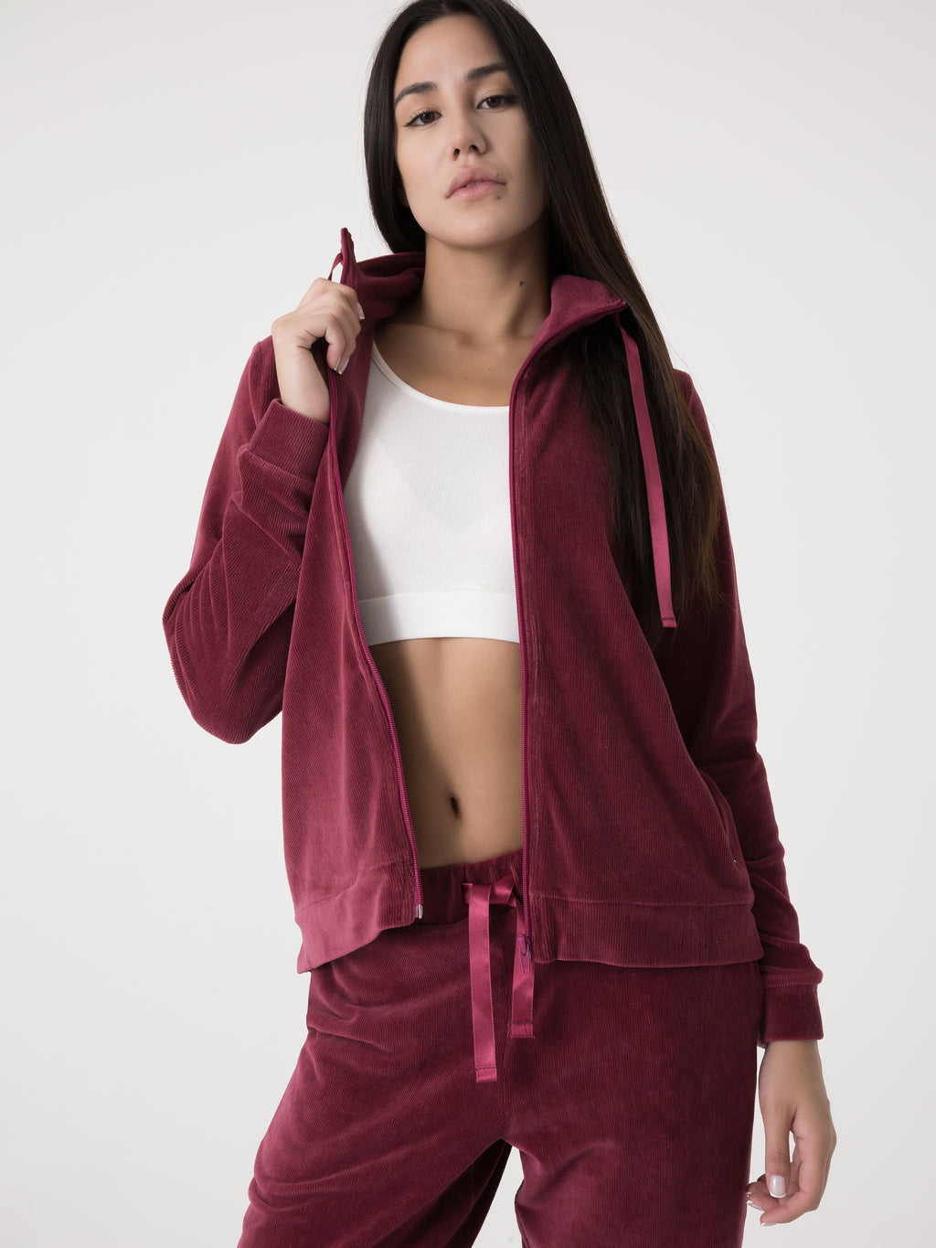 Item image: 41D234E86    Color: R900    