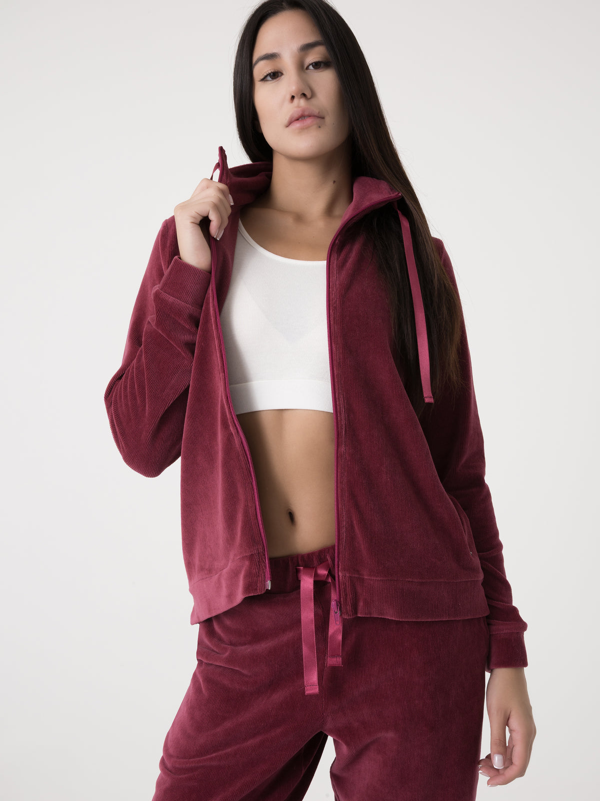 Item image: 41D234E86    Color: R900    