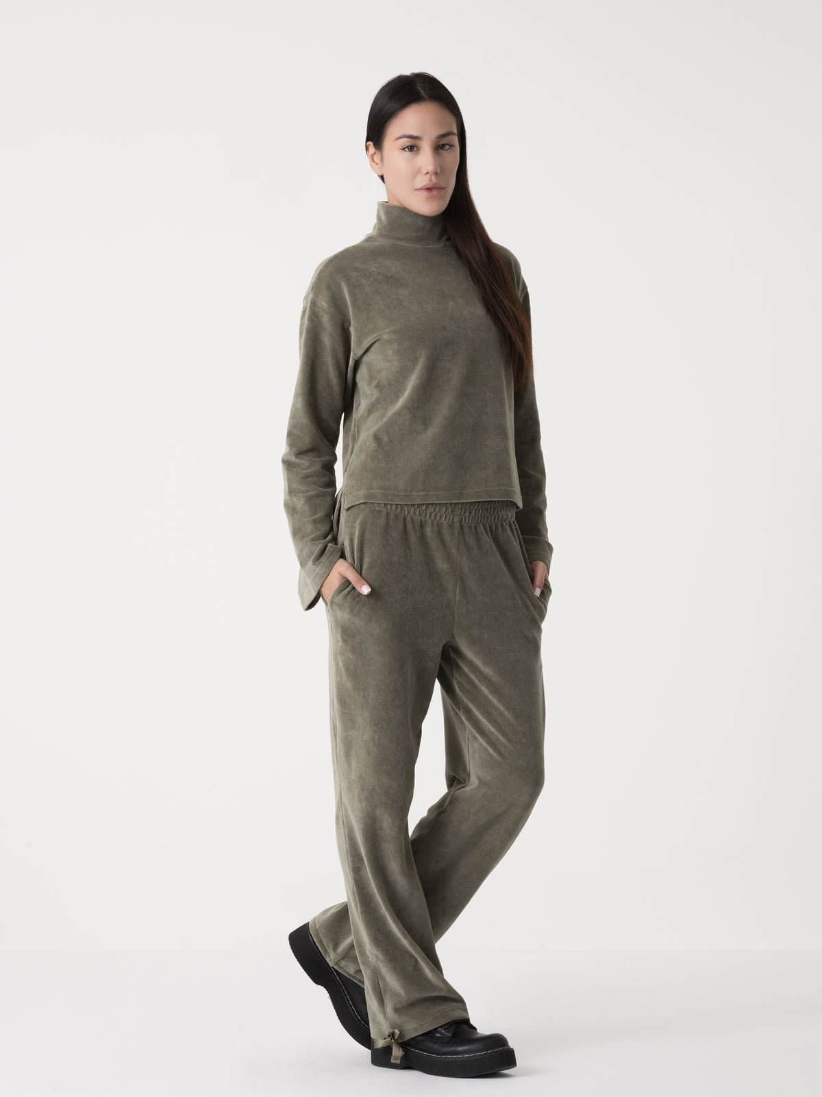 Item image: 41D236E86    Color: GQ00    