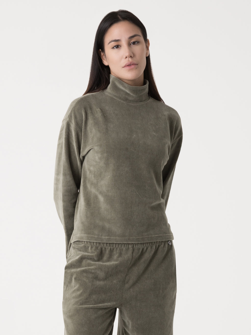 Item image: 41D236E86    Color: GQ00    