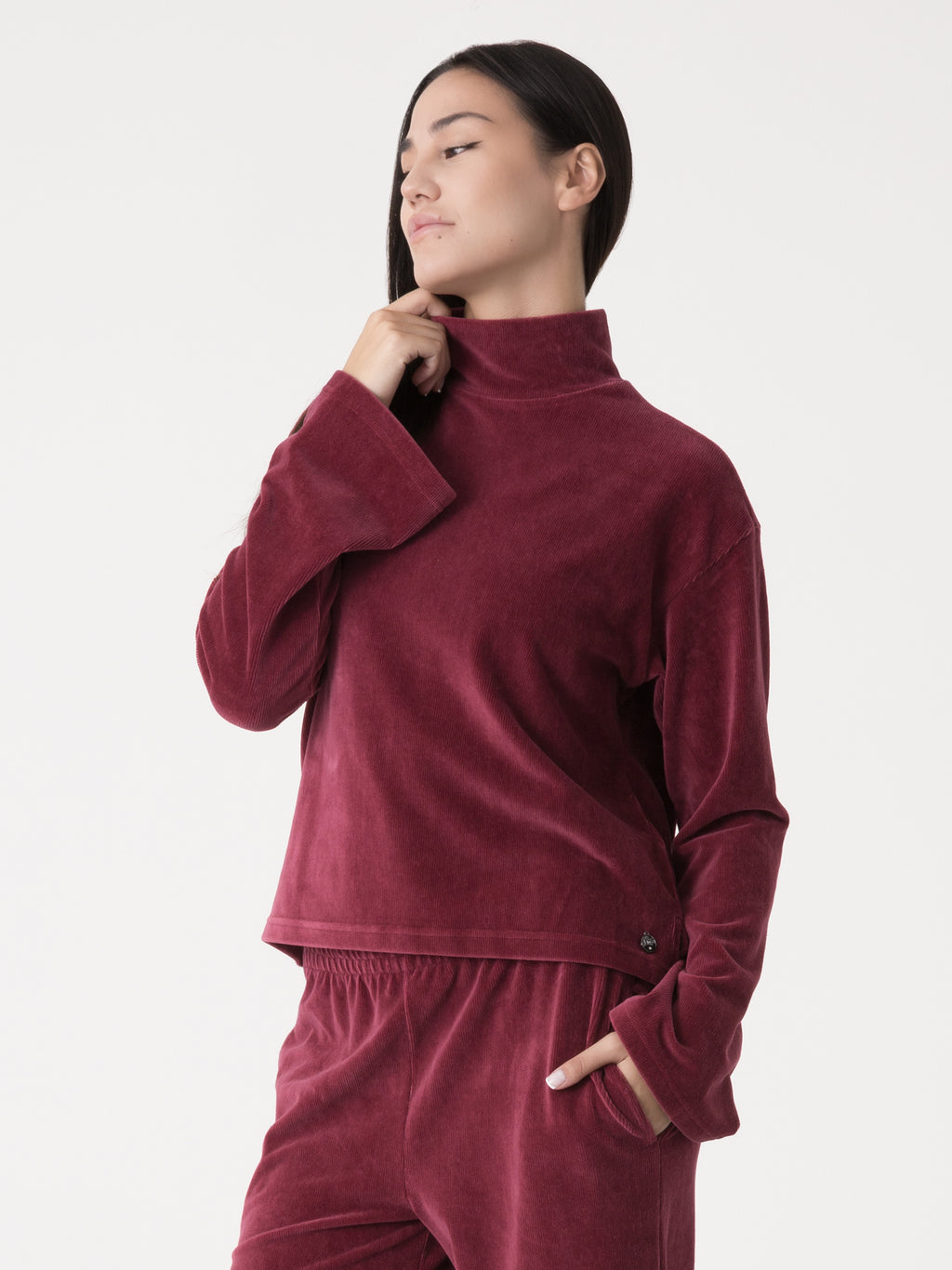 Item image: 41D236E86    Color: R900    