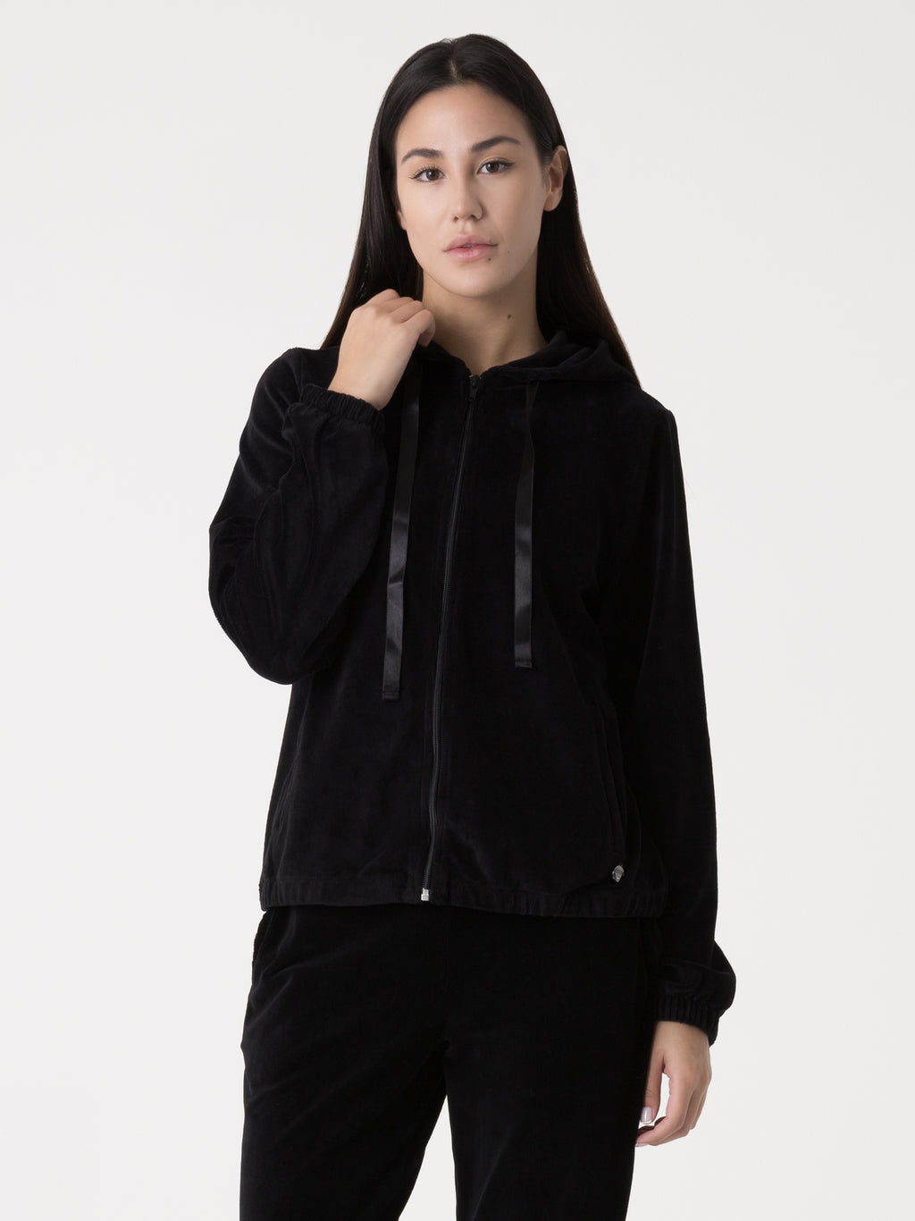 Item image: 41D237E86    Color: 2000    