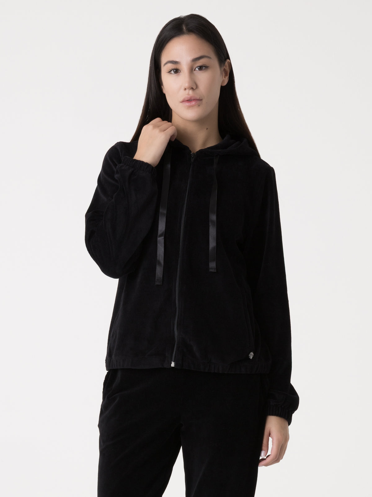 Item image: 41D237E86    Color: 2000    