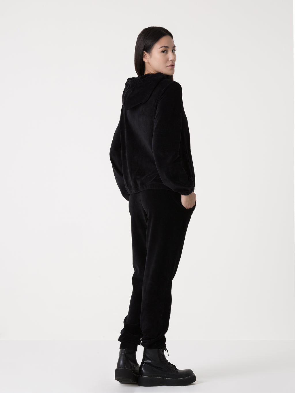 Item image: 41D237E86    Color: 2000    