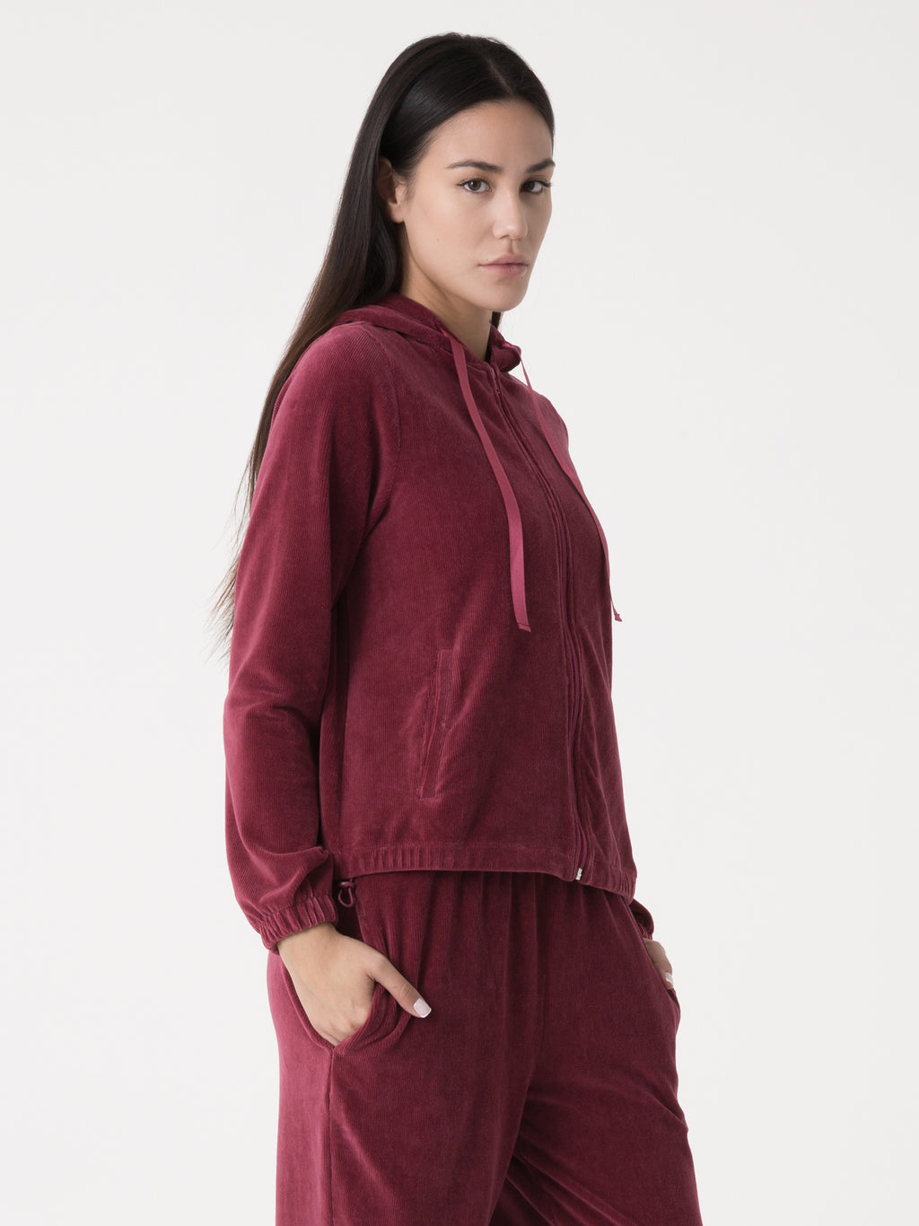 Item image: 41D237E86    Color: R900    