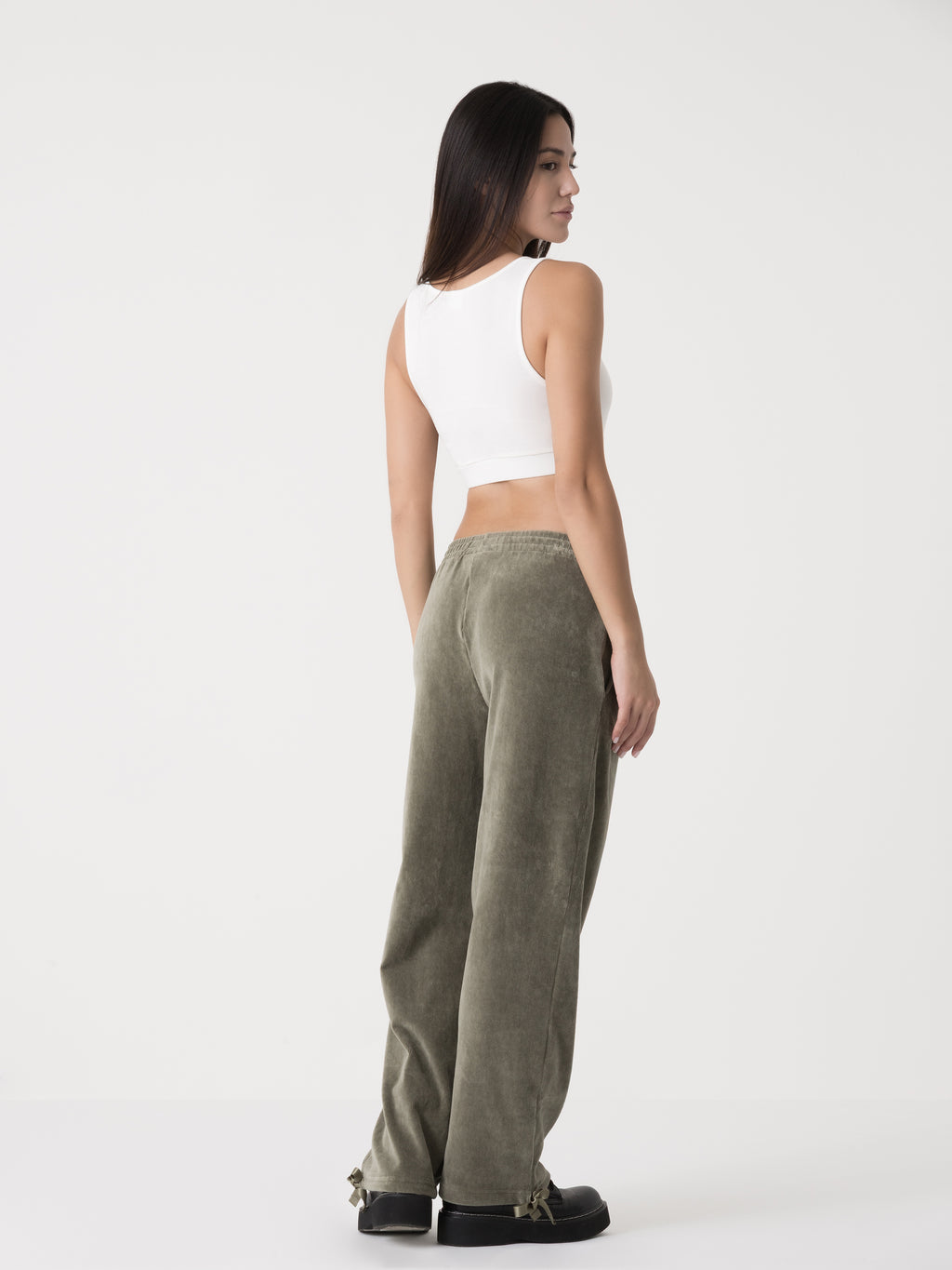 Item image: 41D238E86    Color: GQ00    