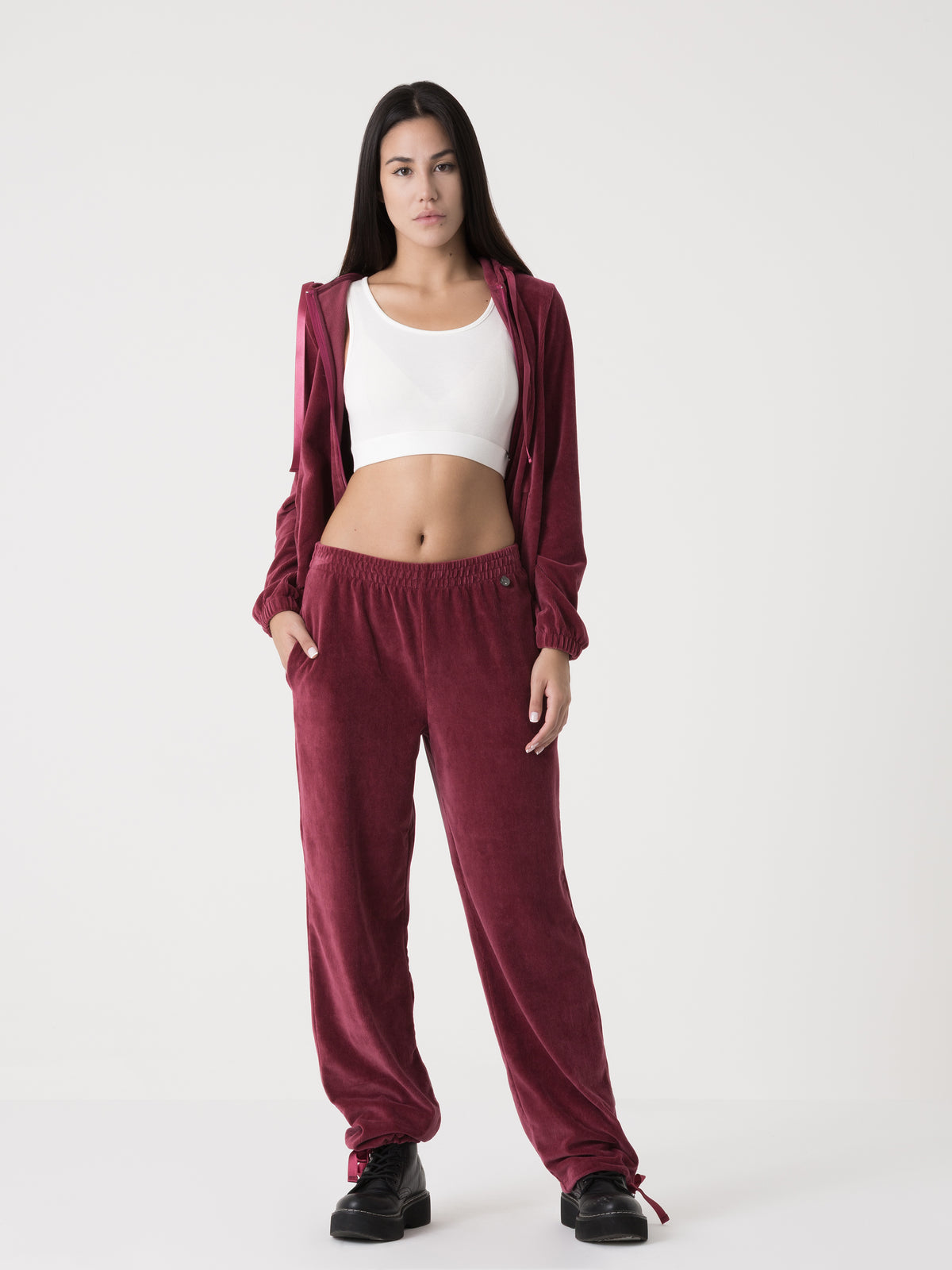 Item image: 41D238E86    Color: R900    