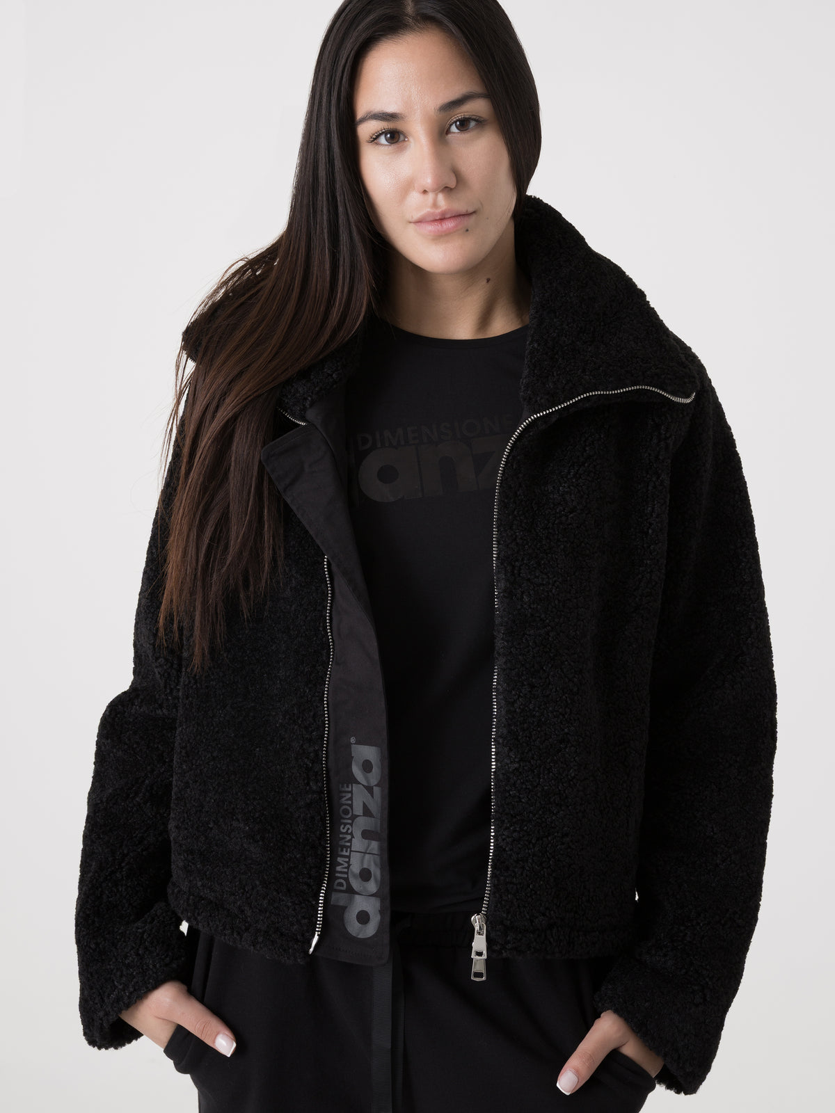 Item image: 41D241A33    Color: 2000    