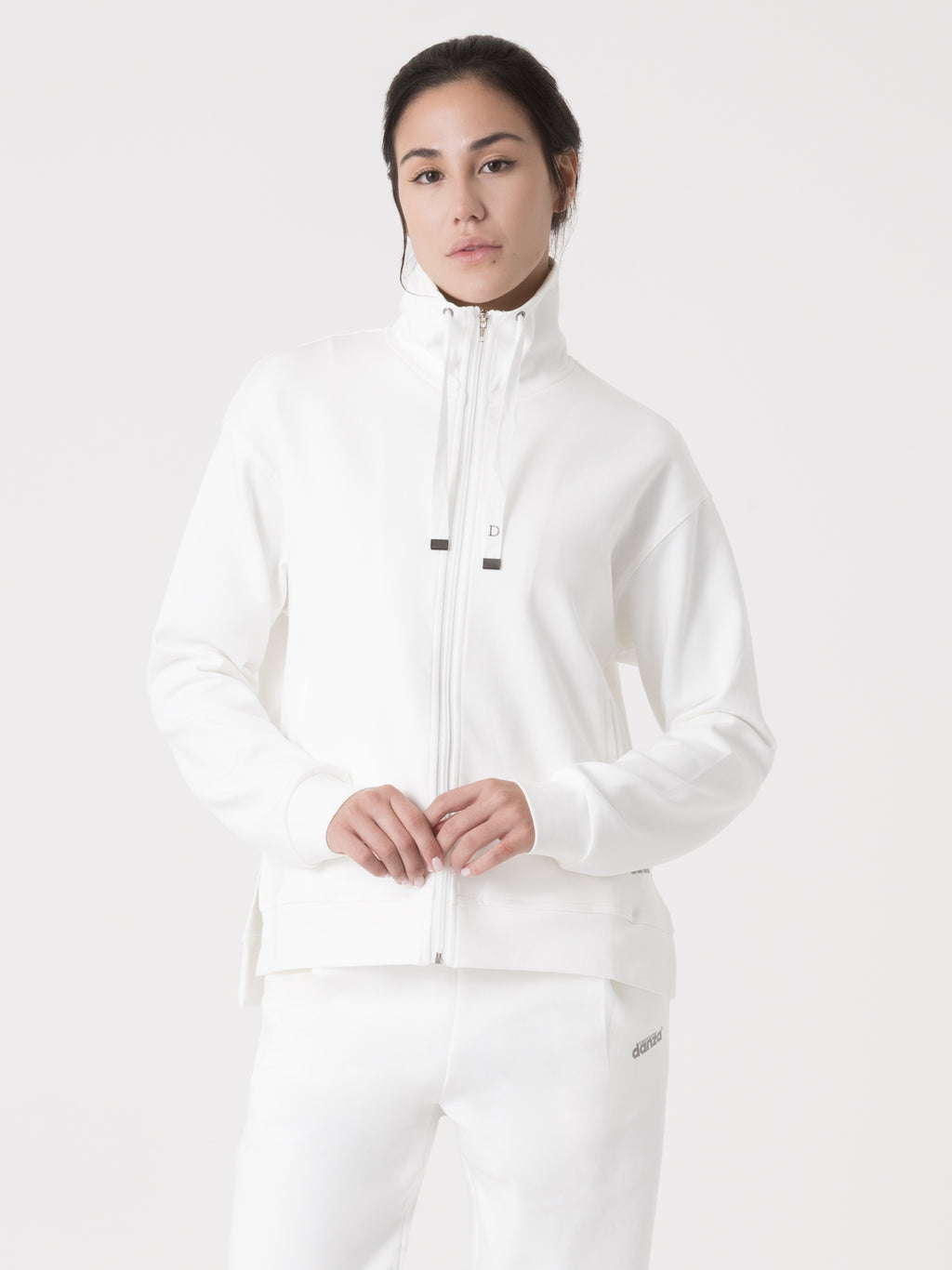 Item image: 41D257I20    Color: 1100    