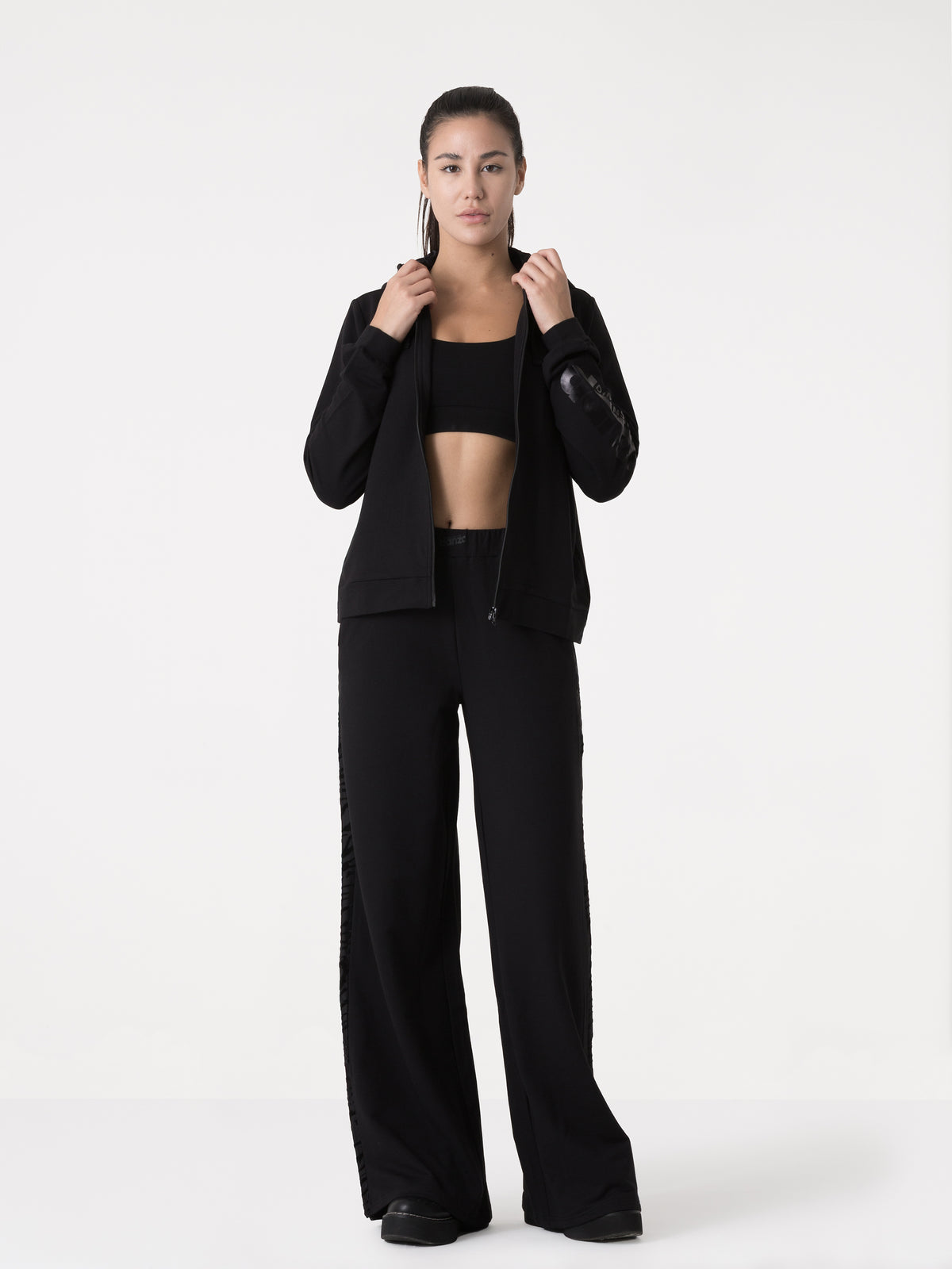 Item image: 41D264D90    Color: 2000    