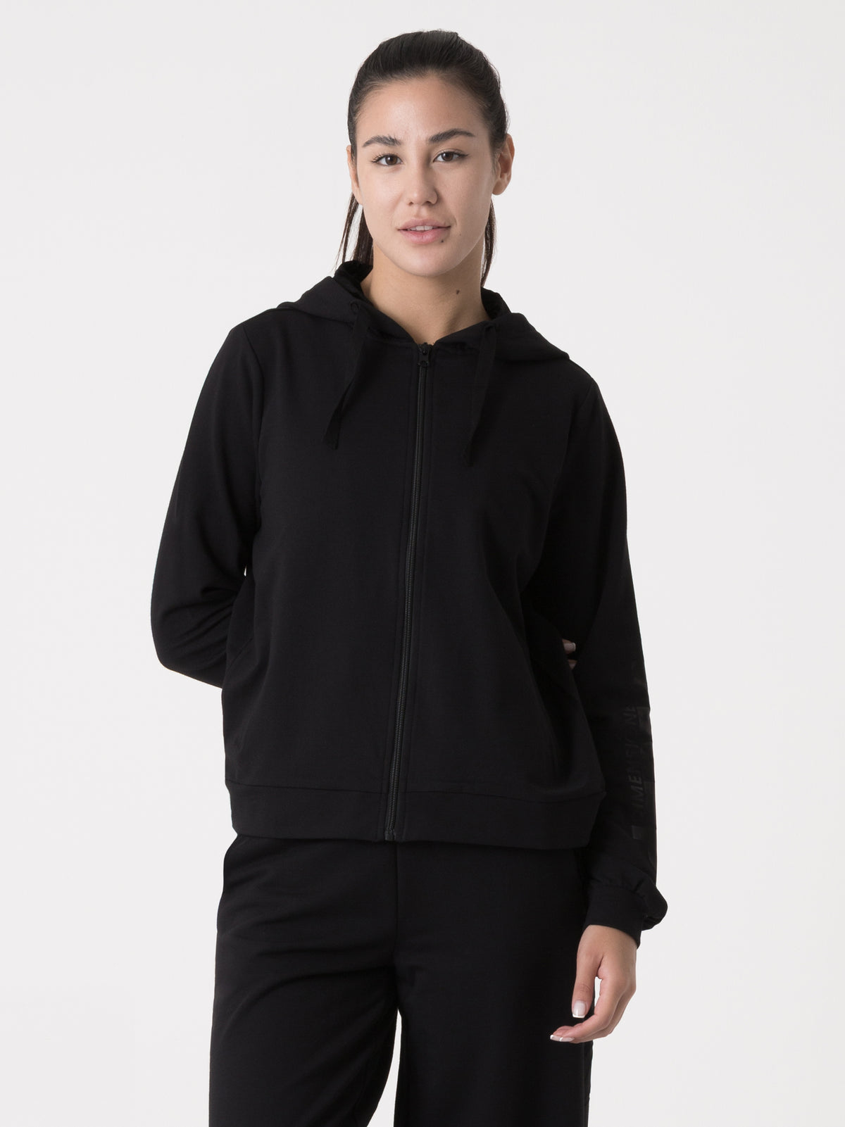 Item image: 41D264D90    Color: 2000    