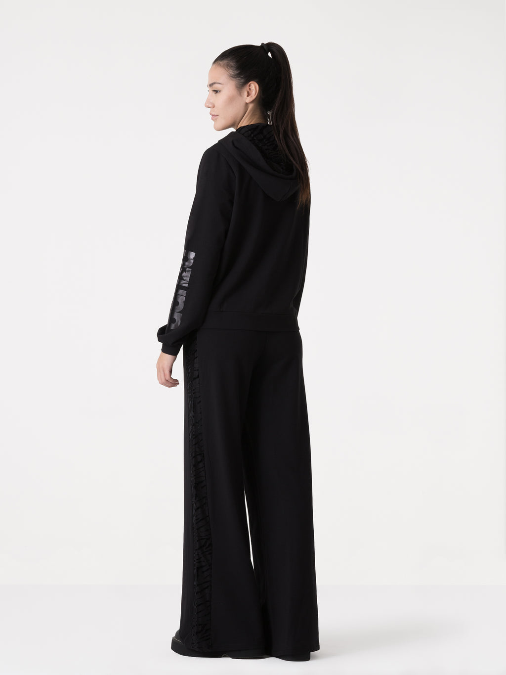 Item image: 41D264D90    Color: 2000    