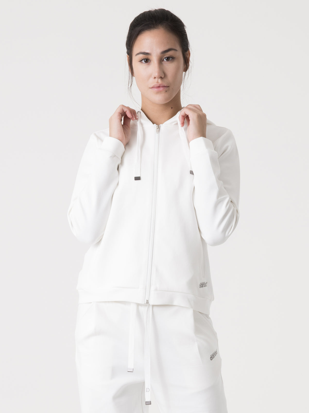Item image: 41D273I20    Color: 1100    