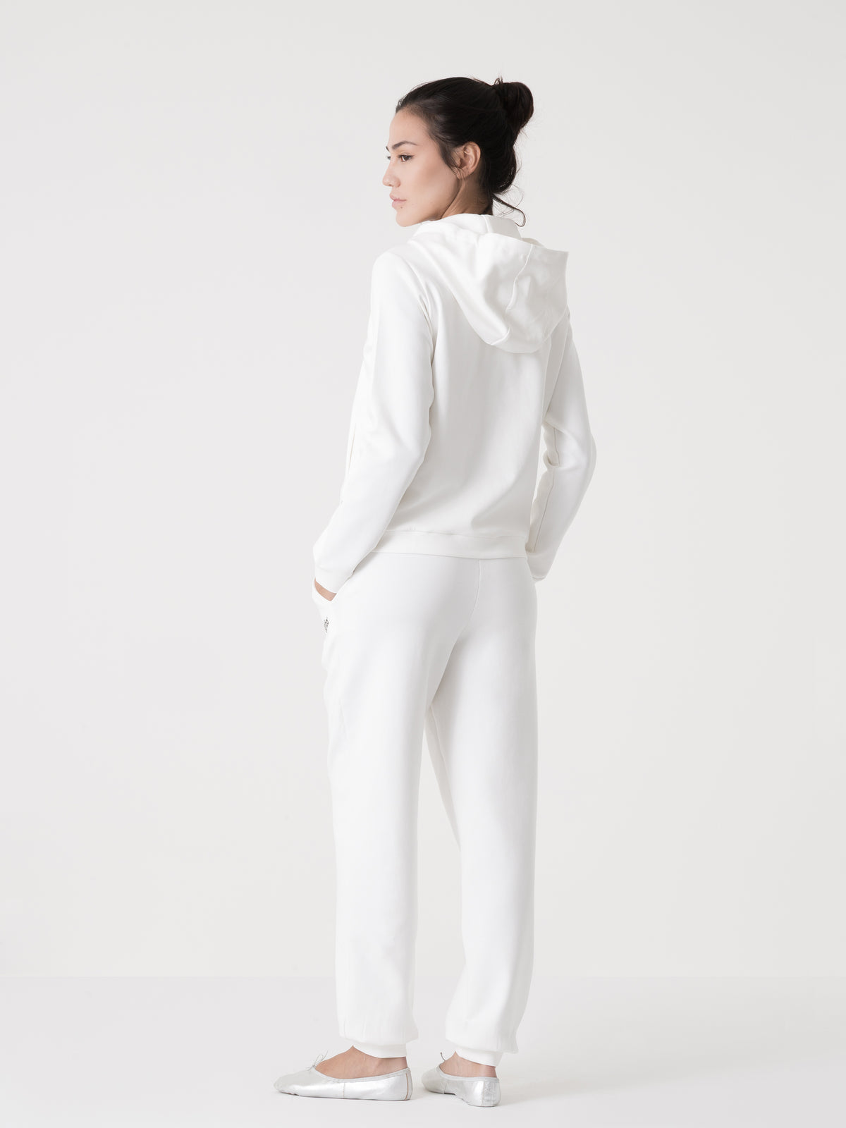 Item image: 41D273I20    Color: 1100    