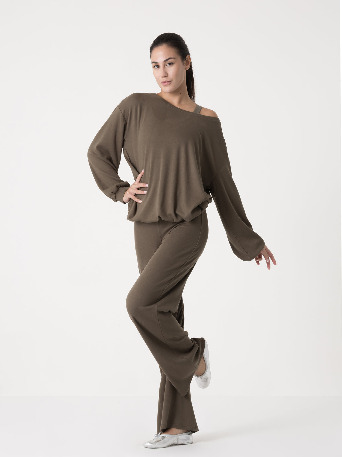 Item image: 41D274R33    Color: GQ00    