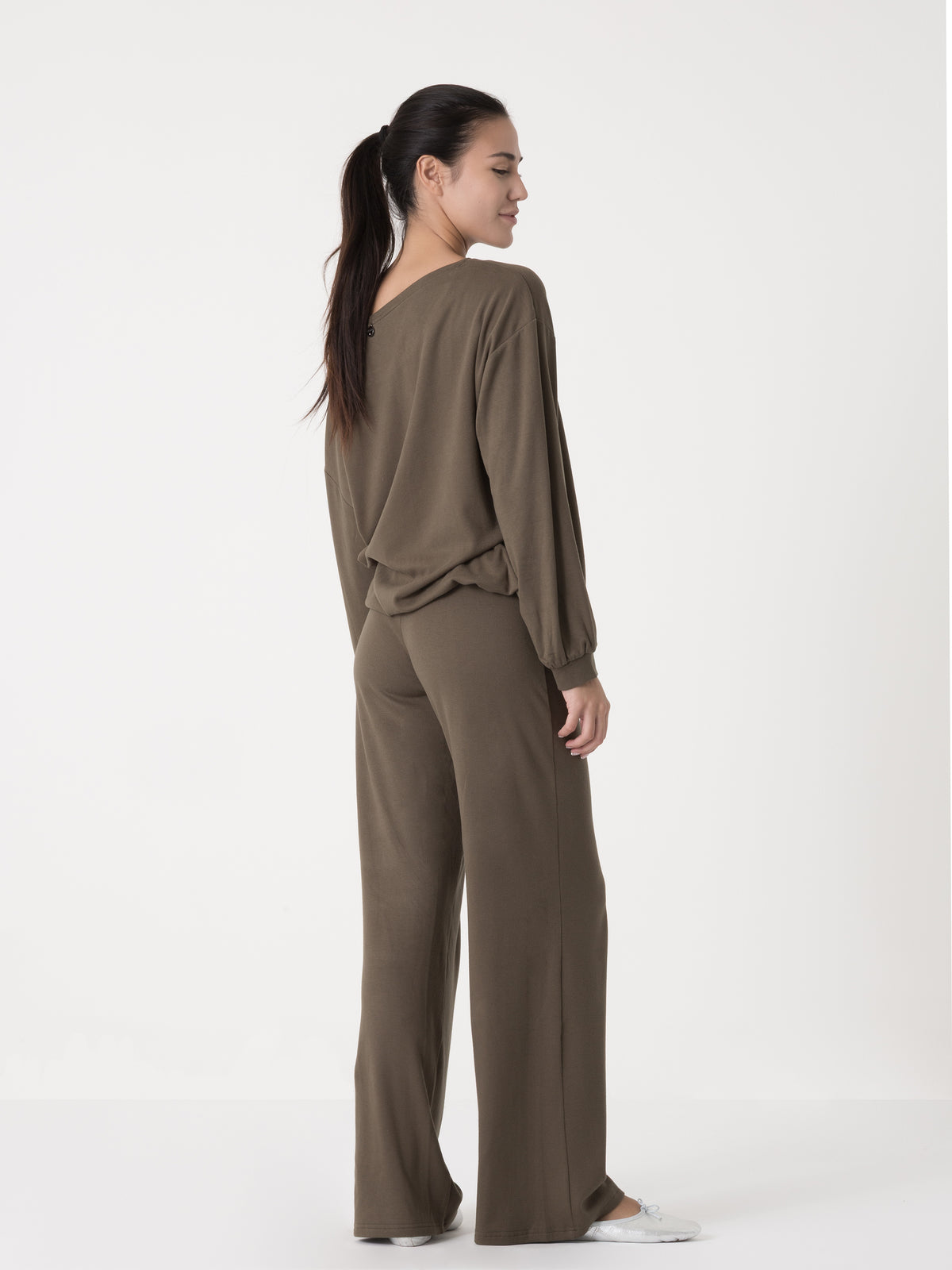Item image: 41D274R33    Color: GQ00    