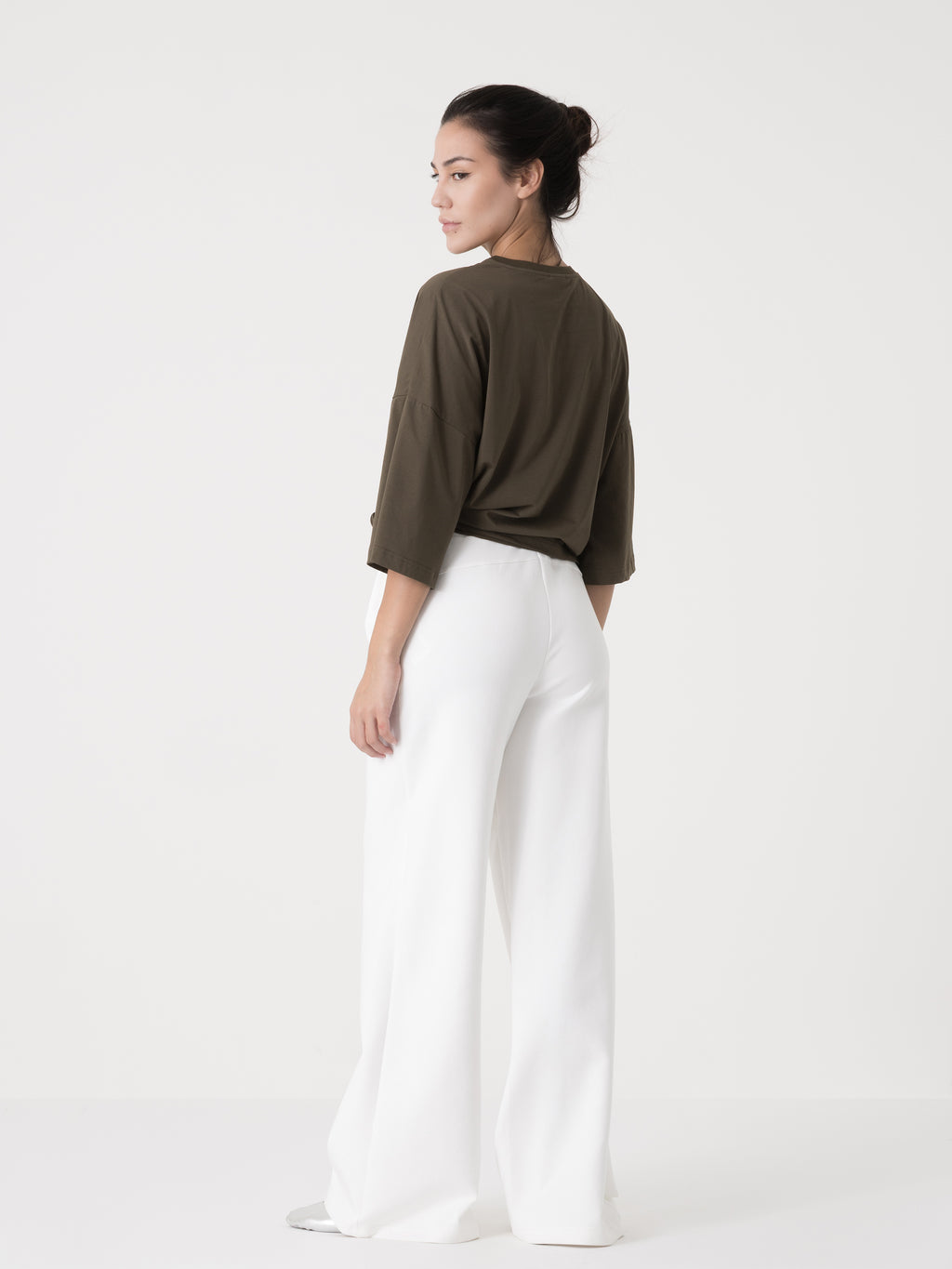 Item image: 41D275I20    Color: 1100    