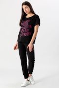 T-SHIRT CON MAXI GRAFICA